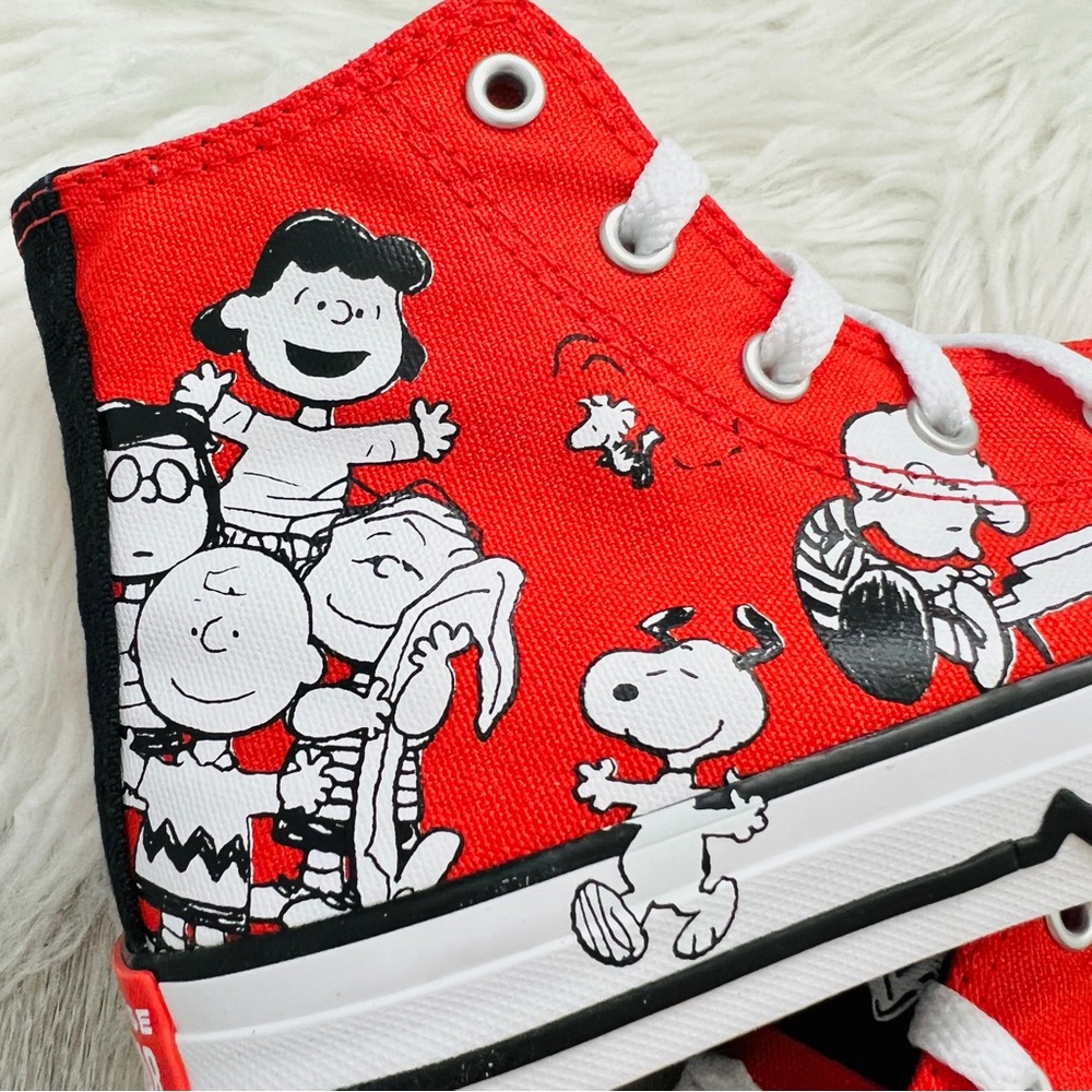 NWT Converse x Peanuts Chuck Taylor All Star 2V Lo Shoes - Picture 9 of 11
